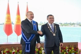 Azərbaycan və Qırğızıstan prezidentlərinin təltifolunma mərasimi keçirilib - FOTO