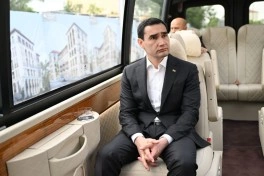 Azərbaycan və Türkmənistan prezidentləri Şuşa məscidində tikinti işlərinin gedişi ilə tanış olublar