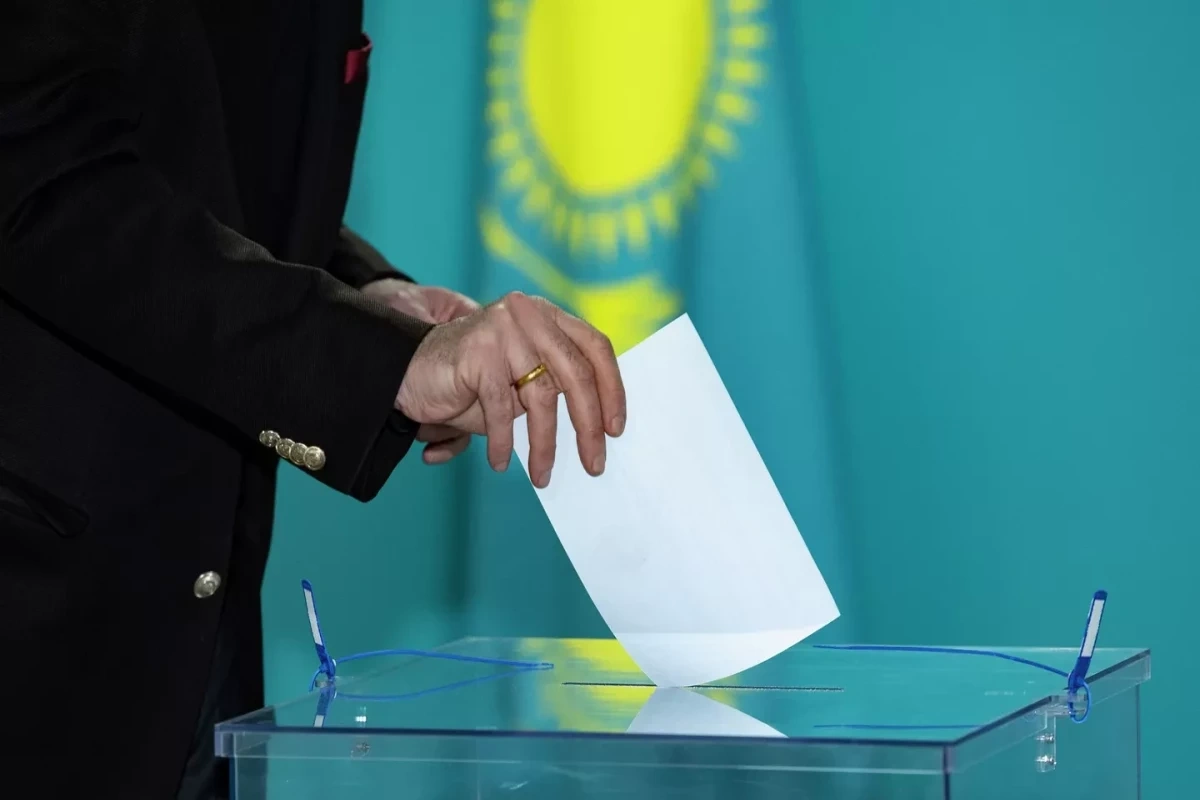 Qazaxıstanda növbədənkənar parlament seçkiləri keçirilir - YENİLƏNİB