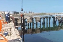 Dübəndi sahilində aşkarlanan neft qalıqları ərazidən kənarlaşdırılıb  - FOTO - VİDEO