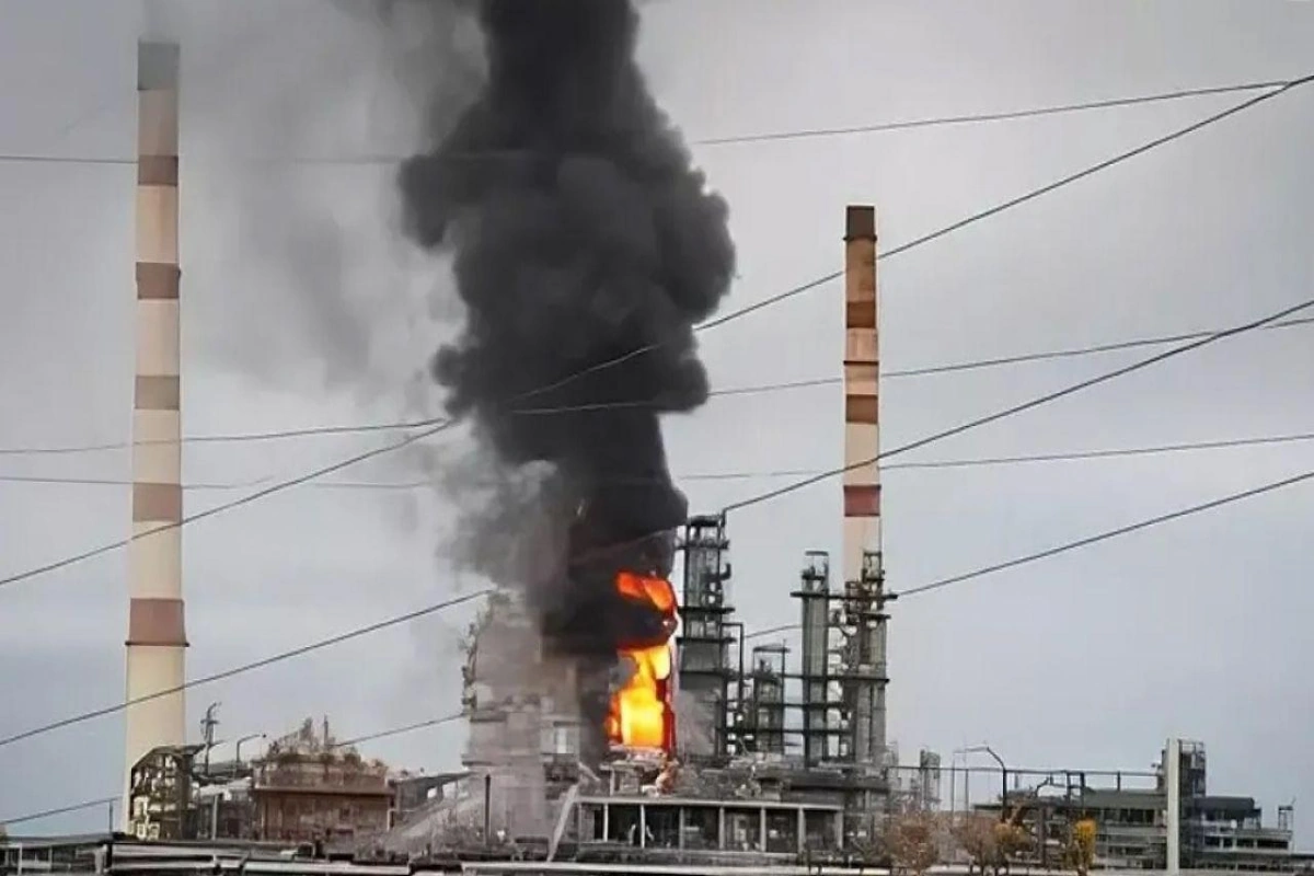Ukrayna ordusu Volqoqraddakı "LUKOIL" neft emalı zavoduna zərbə endirib