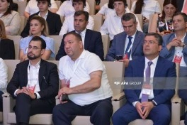 IV Şuşa Qlobal Media Forumu: Rəqəmsal platformalarda təhlükəsiz informasiya mühiti ilə bağlı sessiya keçirilib - FOTO