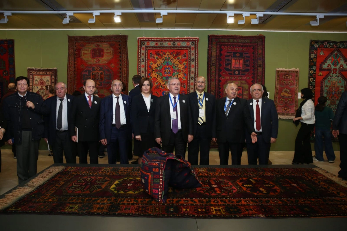 Xalça Muzeyində Qərbi Azərbaycan xalçalarının sərgisi keçirilib - FOTO