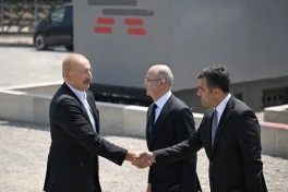 Prezident Naxçıvanda “Şəms 1” və “Qərbi Üfüq” Günəş Elektrik stansiyalarında görülən işlərlə tanış olub - VİDEO