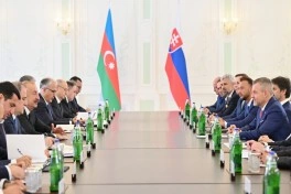 Prezident İlham Əliyevin Şuşada Slovakiya Prezidenti ilə geniş tərkibdə görüşü olub - FOTO - YENİLƏNİB