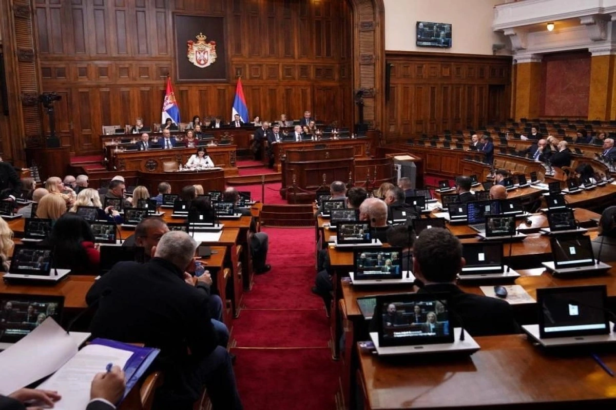 Serbiya parlamenti hökumətə etimadsızlıq qətnaməsini rədd edib