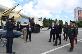Prezident İlham Əliyev “ADEX 2026” və “Securex Caspian” sərgiləri ilə tanış olub - YENİLƏNİB