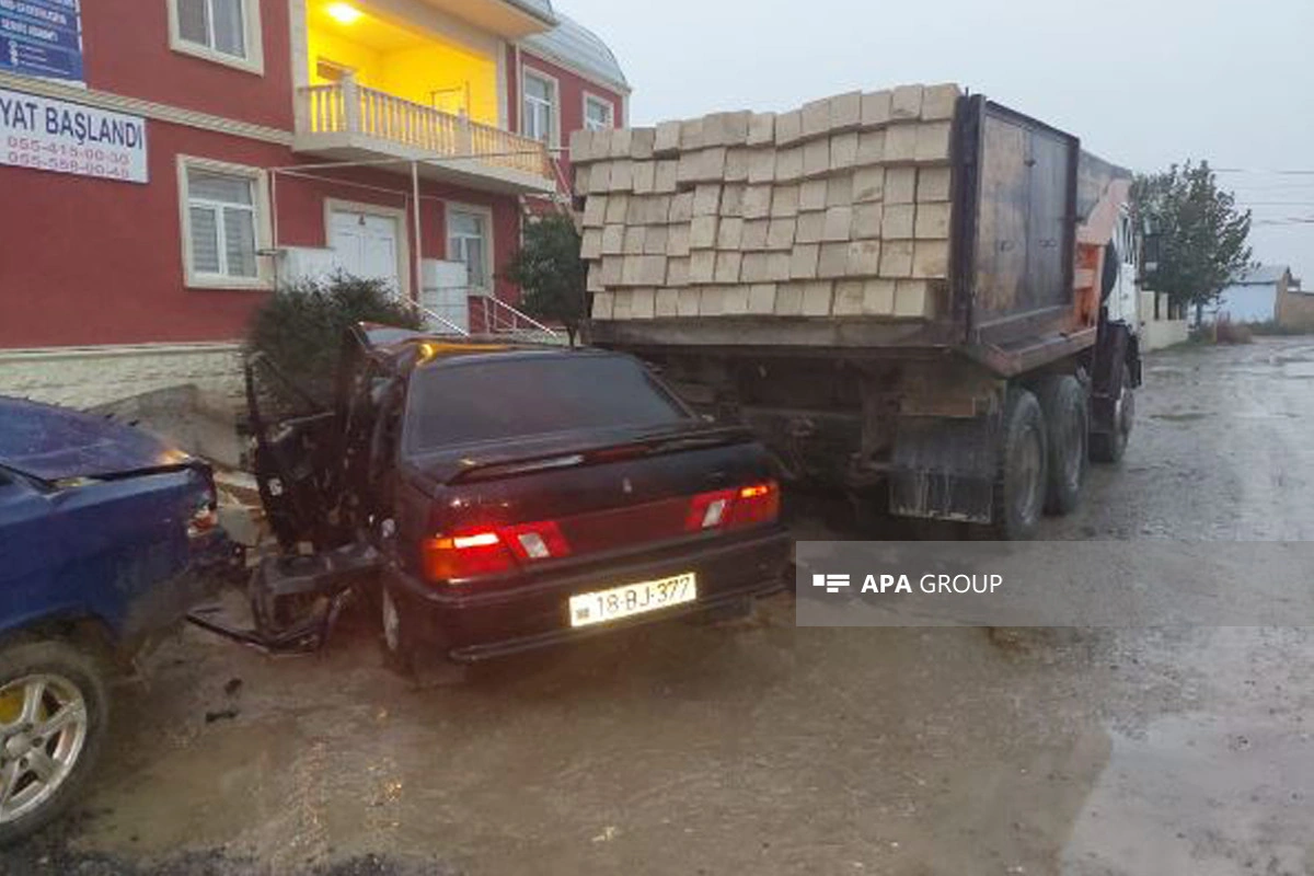 Hacıqabulda avtomobil hasara çırpılıb, sürücü ölüb - FOTO - YENİLƏNİB