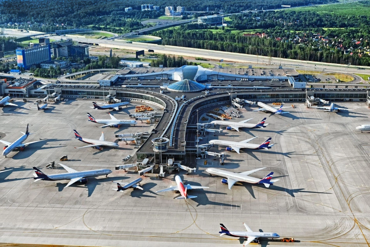 PUA təhlükəsinə görə Moskvanın bütün aeroportlarında uçuşlara məhdudiyyət qoyulub