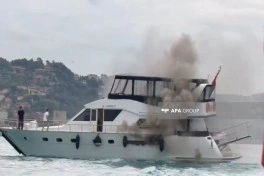 İstanbulda yaxtada yanğın olub