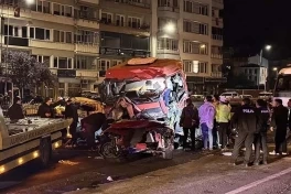 Türkiyədə yol qəzasında bir ailənin 5 üzvü ölüb, 6 nəfər yaralanıb