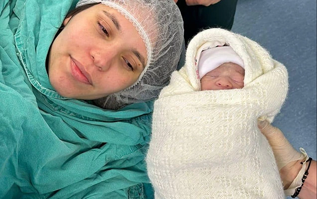 Yeni ilin ilk dəqiqəsində doğuldu  - Foto