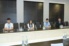 Emin Əmrullayev Respublika Fənn Olimpiadalarının ən yüksək nəticə göstərən qalibləri ilə görüşüb