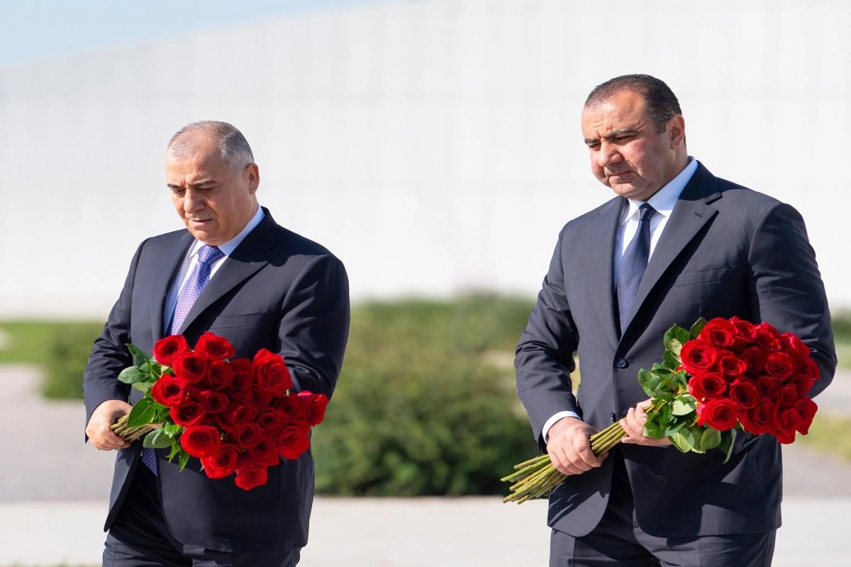 Əli Nağıyev və  Orxan Sultanov Bakı şəhərindəki Zəfər parkını ziyarət ediblər - FOTO