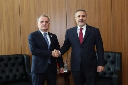 Azərbaycan və Türkiyə XİN rəhbərləri görüşüb