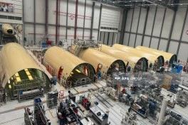 Media nümayəndələri "Airbus"un Hamburqdakı istehsal sahəsində olublar- FOTO