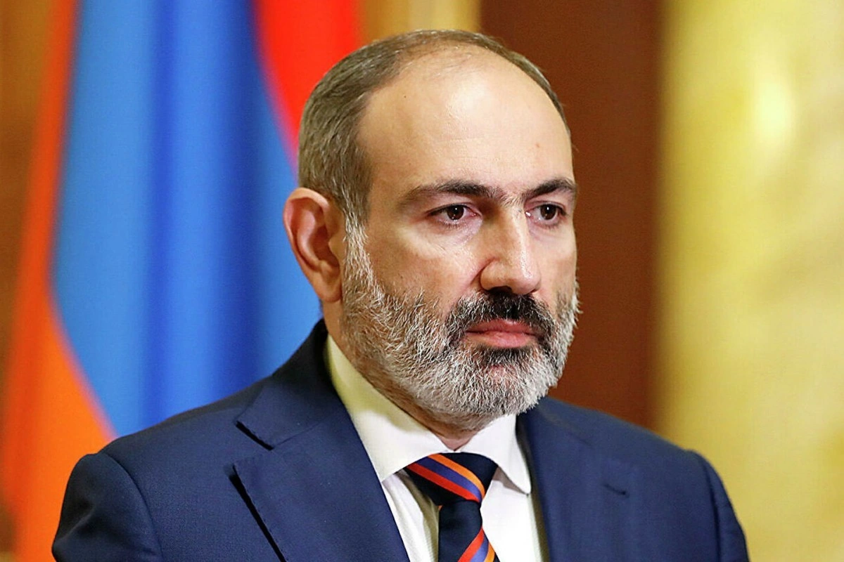 "Reuters": Kreml Rusiyada yaşayan 100 min ermənini Paşinyanın əleyhinə səs verməyə göndərmək istəyir