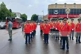 Gəncədə hərbi orkestrin müşayiəti ilə yürüş başlayıb - FOTO