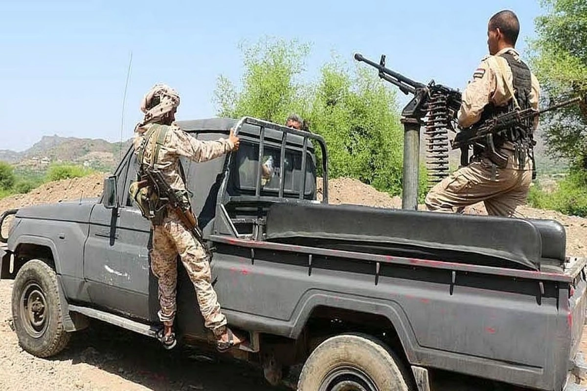 Yəmən ordusu husilərə zərbə endirib, 700 nəfər öldürülüb