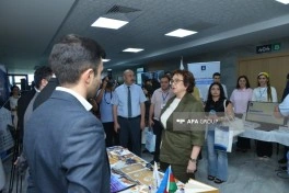 Ali təhsil müəssisələrinin sərgisi başa çatıb - FOTO