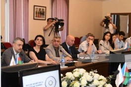 Azərbaycanın “orta güc” kimi mövqeyinə həsr olunmuş konfrans keçirilib - FOTO