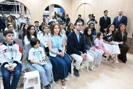 Leyla Əliyeva və Arzu Əliyeva "Urban Expo" sərgisi ilə tanış olublar