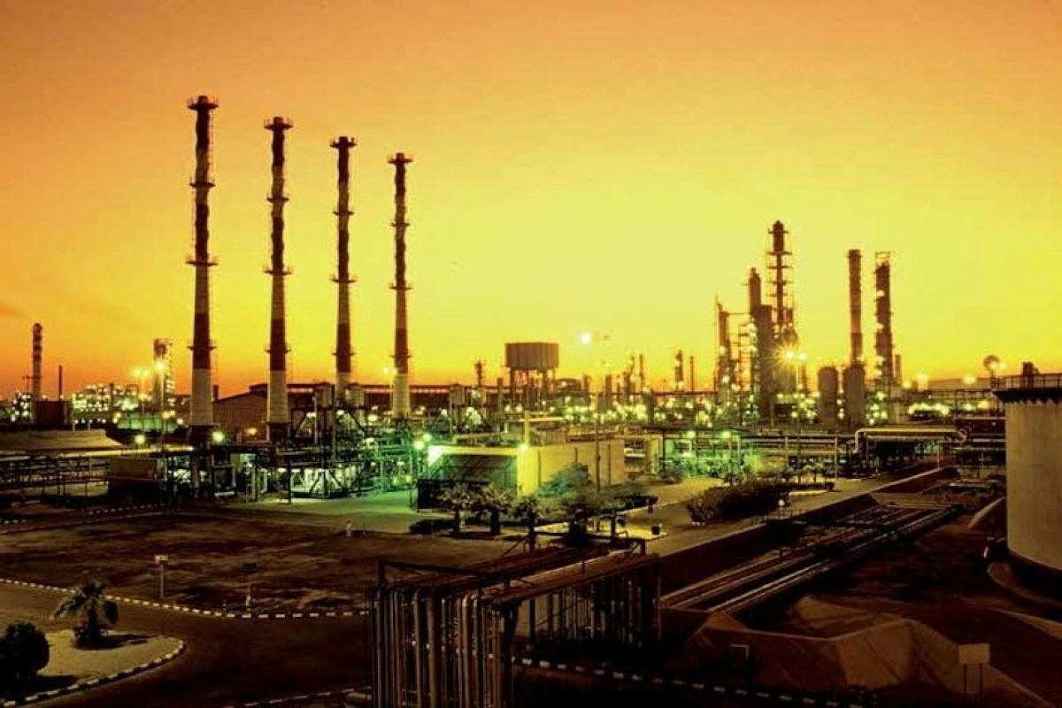 Husilər Ər-Riyadda “Saudi Aramco” obyektlərinə zərbələr endirib
