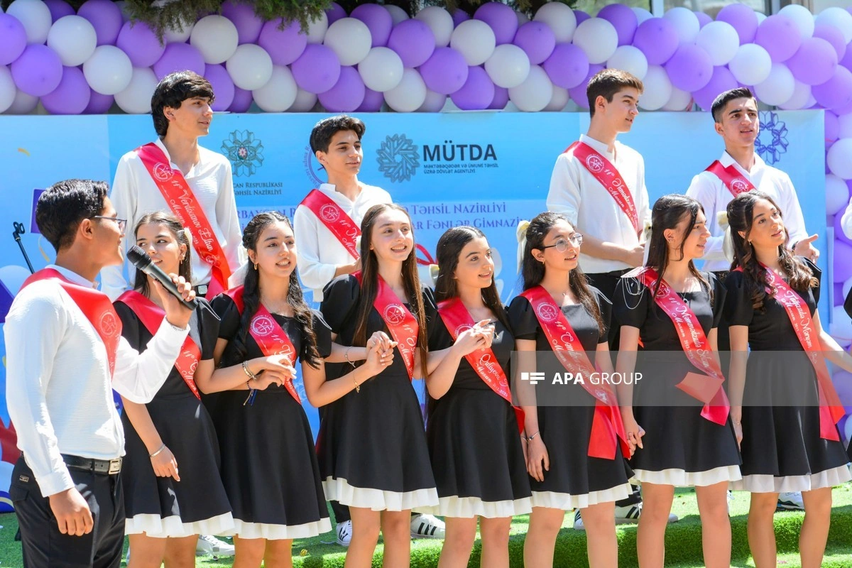 Azərbaycanda bu il məzun olan şagirdlərin sayı açıqlanıb