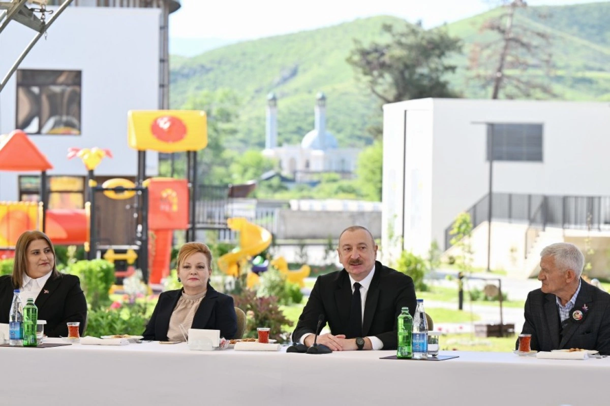 Prezident: Ulu Öndərin Azərbaycan tarixində həlledici rolu bizim yaddaşımızdan heç vaxt silinməyəcək