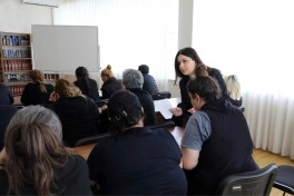 Cəza müddətinin sonuna az qalmış qadın məhkumlarla görüş təşkil edilib