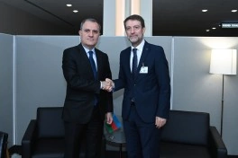 Ceyhun Bayramov Albaniyanın xarici işlər naziri ilə görüşüb