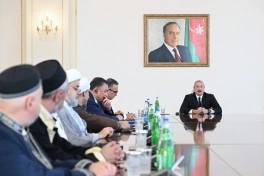 Prezident İlham Əliyev Bakıda keçirilən beynəlxalq konfransların iştirakçılarını qəbul edib