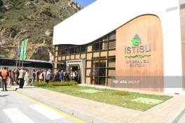 Xarici diplomatlar “İstisu” mineral su zavoduna baş çəkiblər