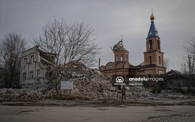 Müharibənin xaraba qoyduğu Ukrayna şəhəri...  - Fotolar