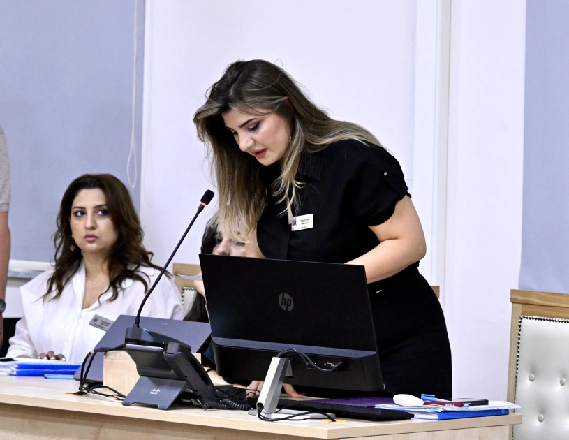 Siyarto: Aİ Rusiya ilə müharibəyə hazırlaşır və Ukraynada hərbi zavodlar tikmək istəyir