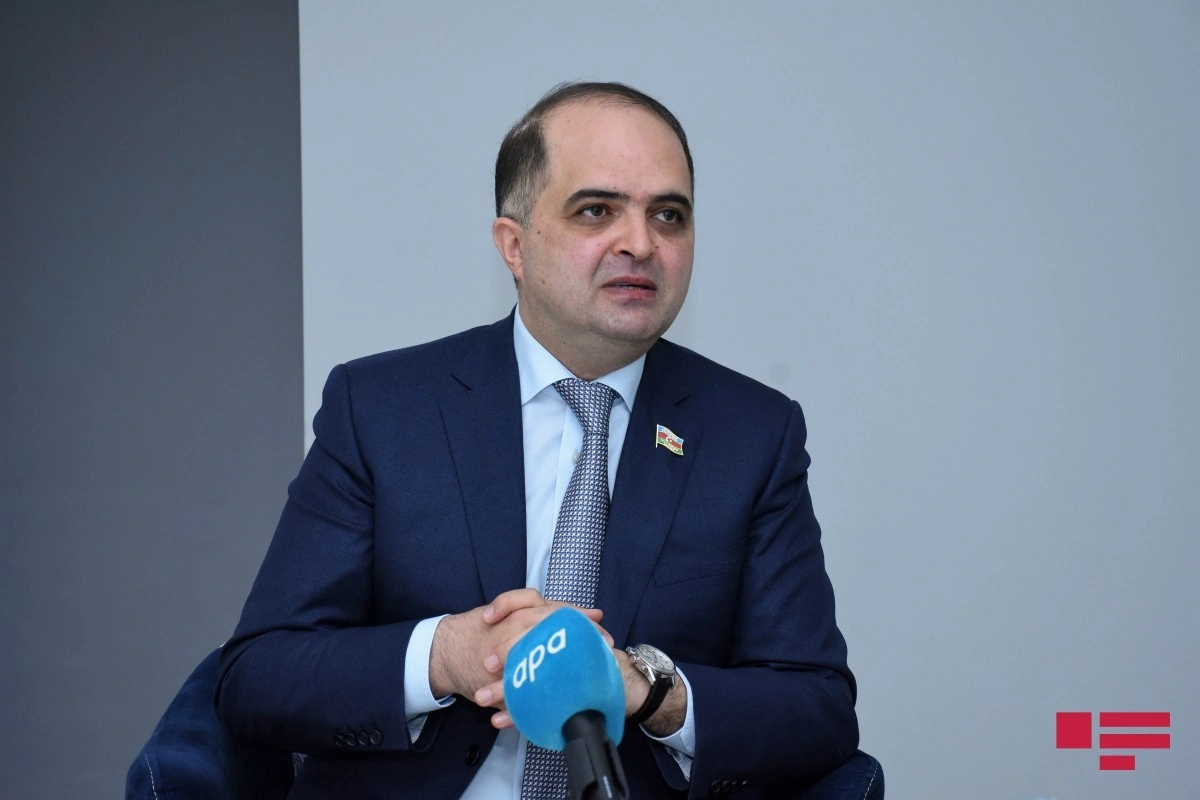 Rəşad Mahmudov xaricdə tibb təhsili almış şəxslərin diplomlarının tanınmasındakı çətinliklərdən şikayətlənib