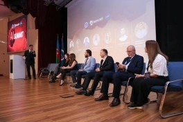 Avropa Azərbaycan Məktəbində süni intellektlə bağlı tədbir keçirilib - FOTO
