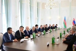 Prezident İlham Əliyevin Şuşada Slovakiya Prezidenti ilə geniş tərkibdə görüşü olub - FOTO - YENİLƏNİB