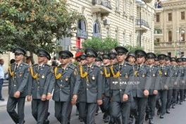 Bakıda Silahlı Qüvvələr Günündə hərbçilərin yürüşü keçirilib - FOTO - YENİLƏNİB