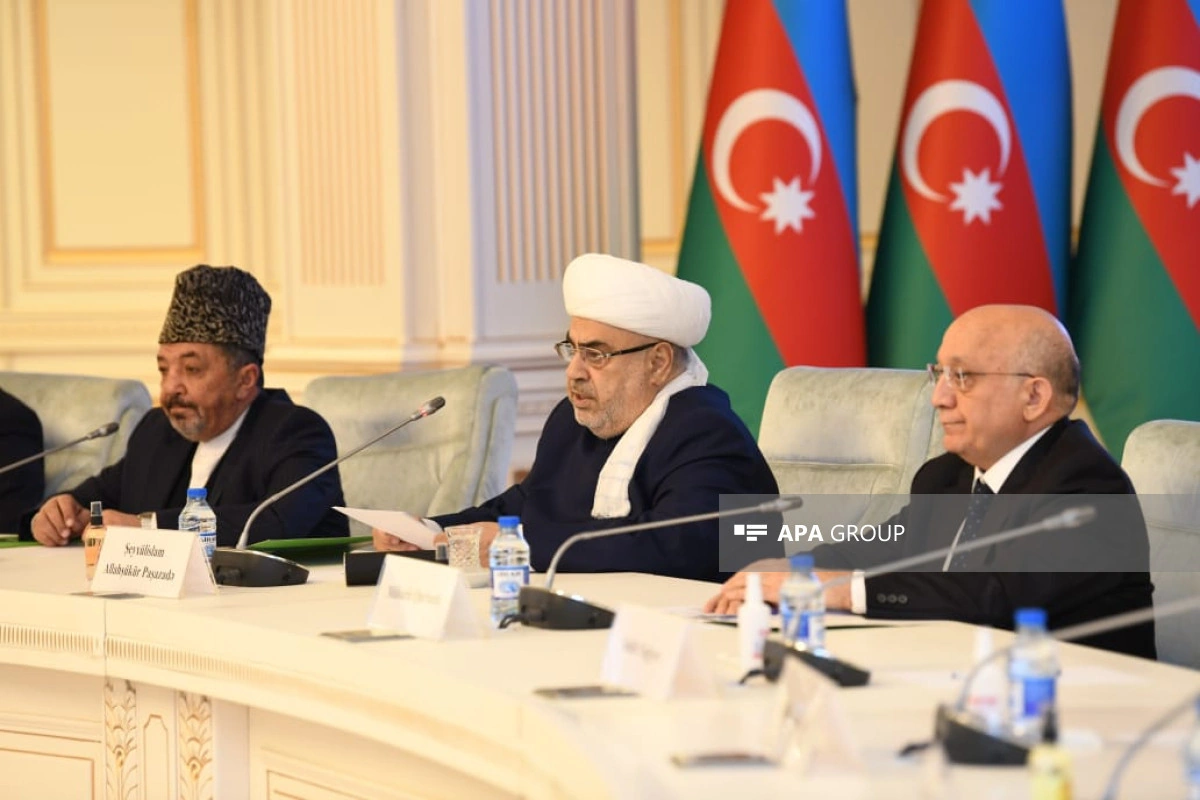 QMİ-də növbədənkənar prezident seçkiləri ilə əlaqədar iclas keçirilib - FOTO