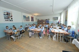 Emin Əmrullayev Qaxda tədris prosesi ilə tanış olub