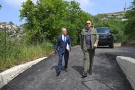 Prezident İlham Əliyev Şuşanın Kiçik Qaladərəsi kəndində görülən işlərlə tanış olub və kəndə qayıdan sakinlərlə görüşüb - FOTO