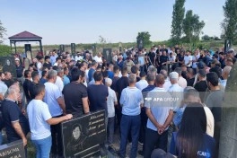 Odessa yaxınlığında vurulan gəminin kapitanı torpağa tapşırılıb