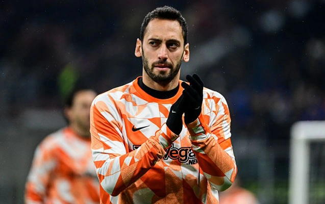 Çalhanoğlu 72 milyon avroluq maaşı qəbul etmədi