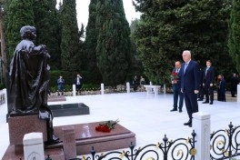 Rusiya Baş prokuroru Azərbaycan Prokurorluğunun yubiley medalı ilə təltif edilib - YENİLƏNİB
