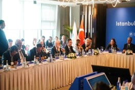 Azərbaycan nümayəndə heyəti COP31 sədrliyi çərçivəsində “İstanbul İqlim Maliyyəsi Sammiti”ndə iştirak edib