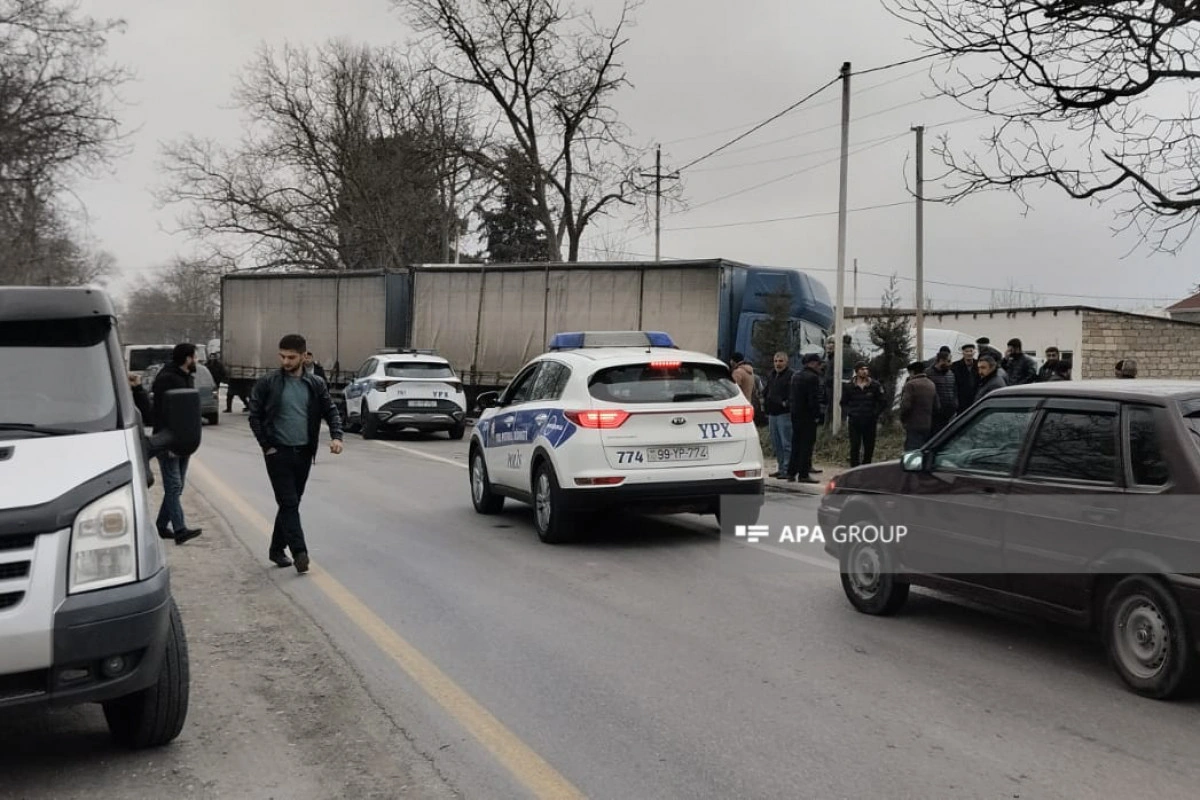 Xaçmazda TIR-la "Mercedes" toqquşub, ölən və xəsarət alanlar var - FOTO - YENİLƏNİB-1