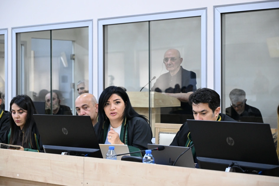 Siyarto: Aİ Rusiya ilə müharibəyə hazırlaşır və Ukraynada hərbi zavodlar tikmək istəyir