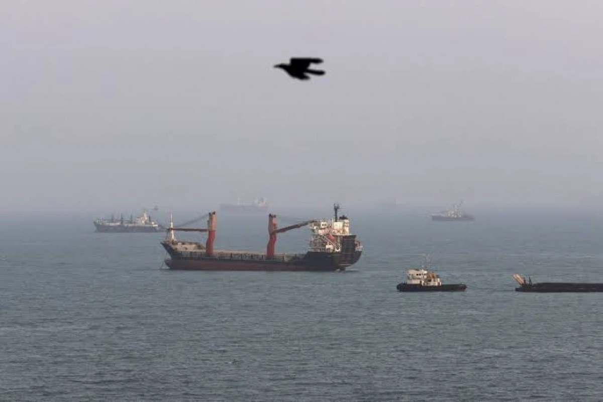 Hörmüz boğazında daha bir tanker vurulub