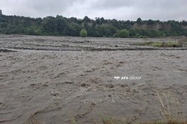 Qubada yağış yağır, çaylarda su səviyyəsi artıb - FOTOLENT
